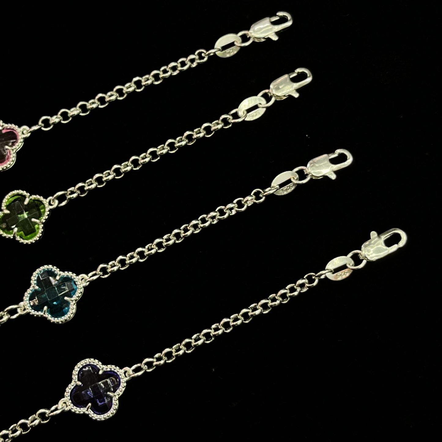 Clover Bracelet - Glass Stone