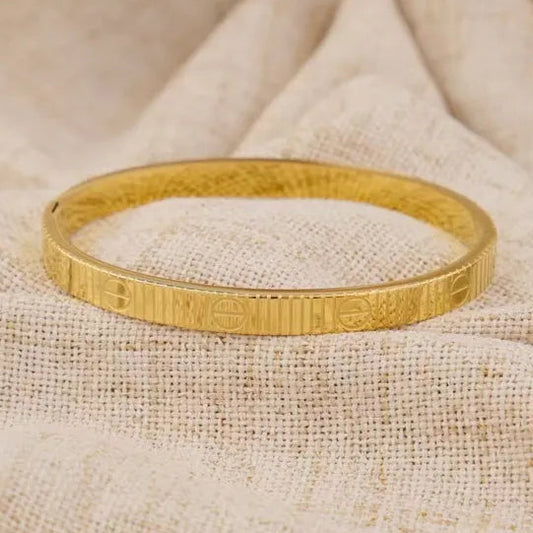 Love Unlimited Bangle